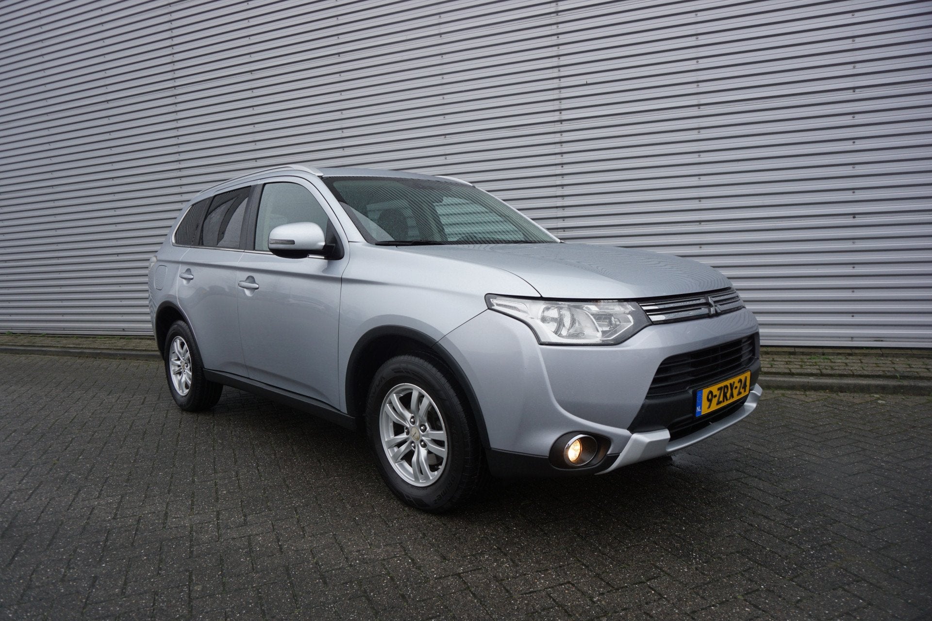 Mitsubishi Outlander 2.0 PHEV Business Edition X-Line AUTOMA, Auto's, Automaat, 4 cilinders, 82 pk, Leder en Stof