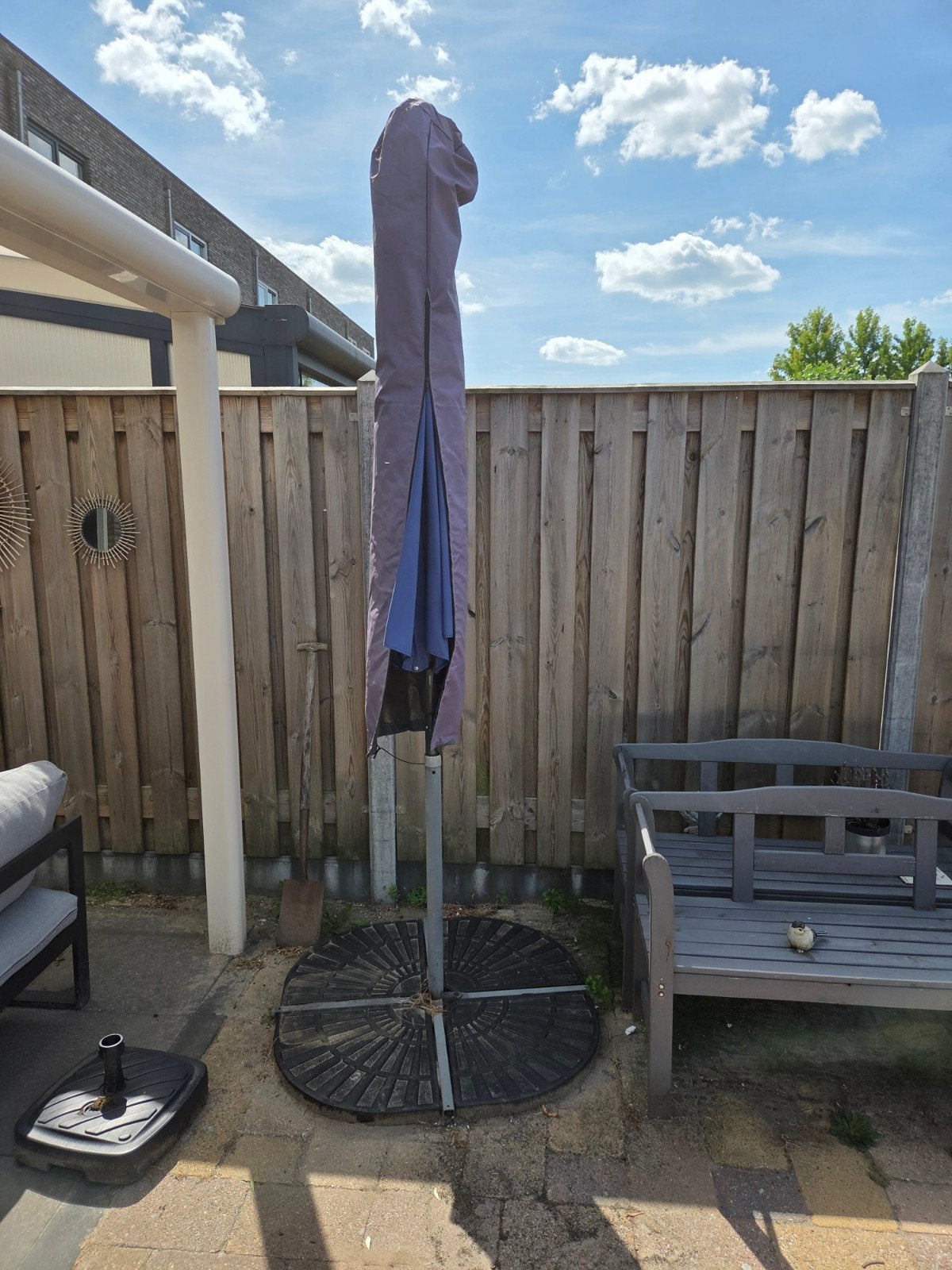 Blauwe parasol met standaard en 4 voetgewichten, Ophalen, Gebruikt, 2 tot 3 meter, Stokparasol