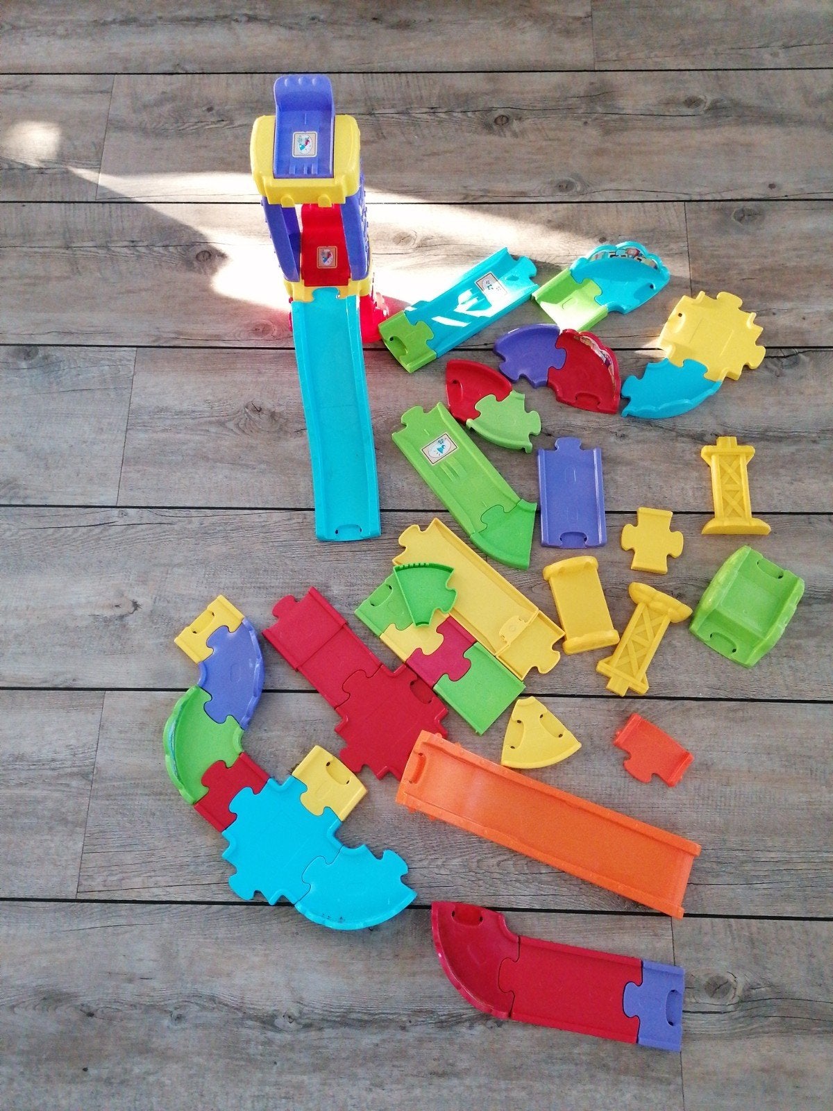 little tikes racebaan en auto's, Ophalen of Verzenden, Zo goed als nieuw, Elektrisch, Overige merken