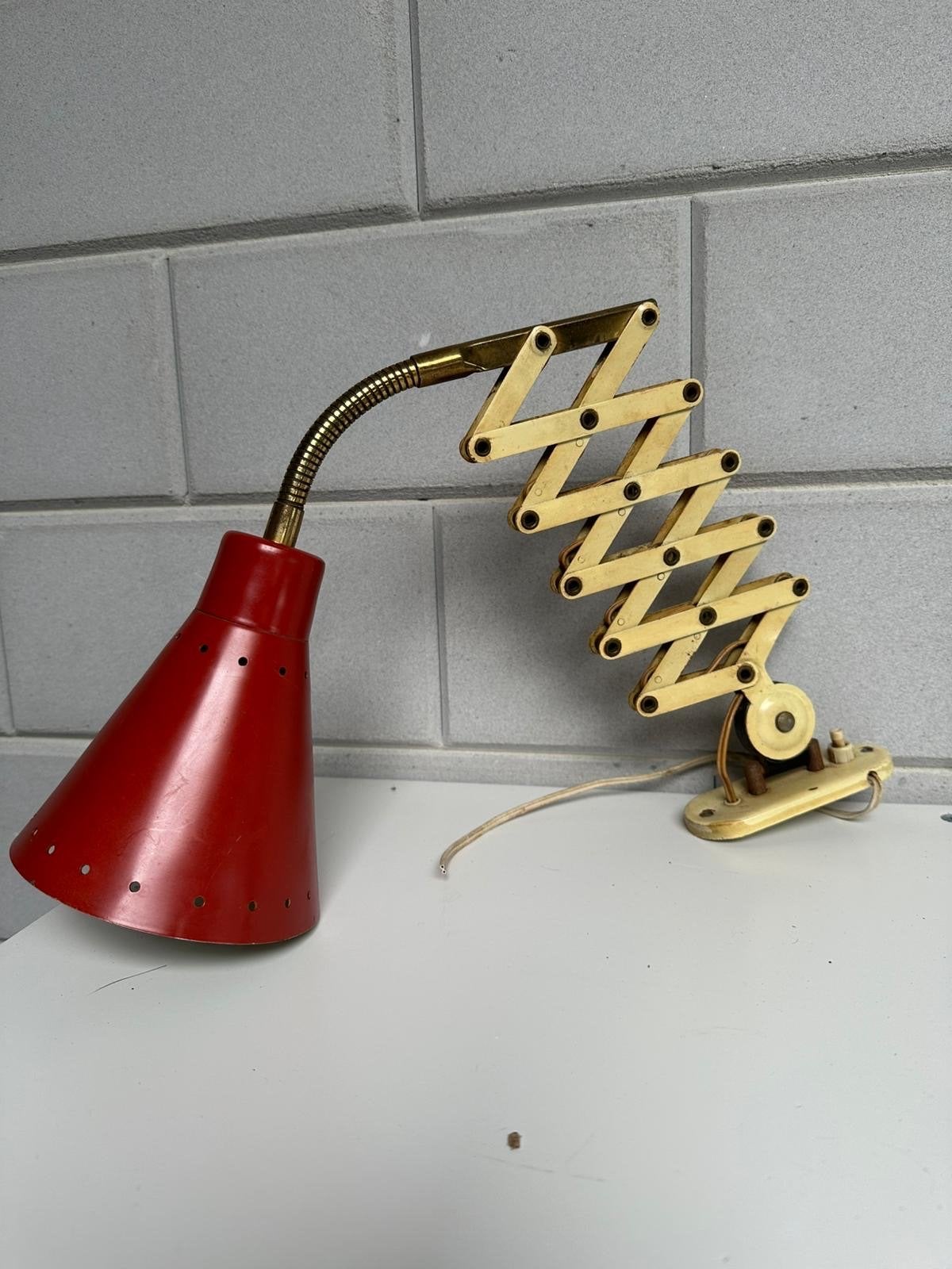 Red Hala Vintage Scissor Wall Lamp, Ophalen