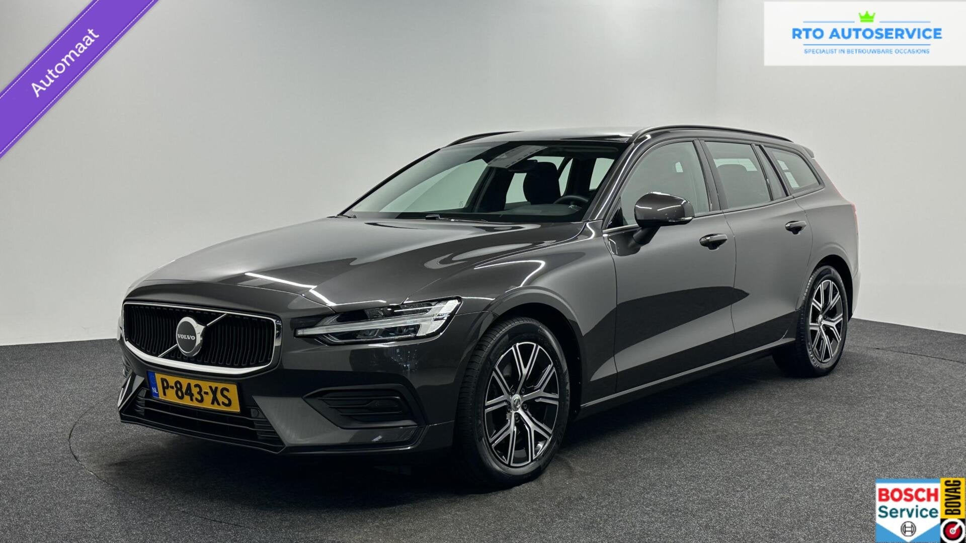 Volvo V60 2.0 B3 Essential TREKHAAK CRUISE CARPLAY NAVI LM E, Auto's, Volvo, Stof, Euro 6, 4 cilinders, 1634 kg