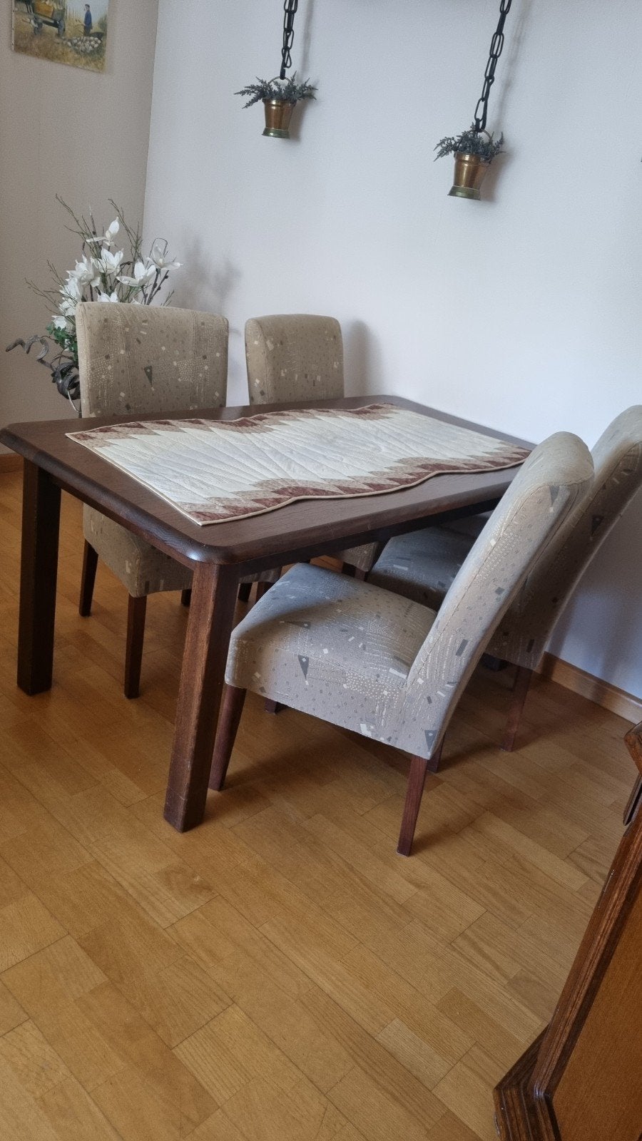 Eethoek donkereiken, Ophalen, Gebruikt, 4 tot 6 stoelen