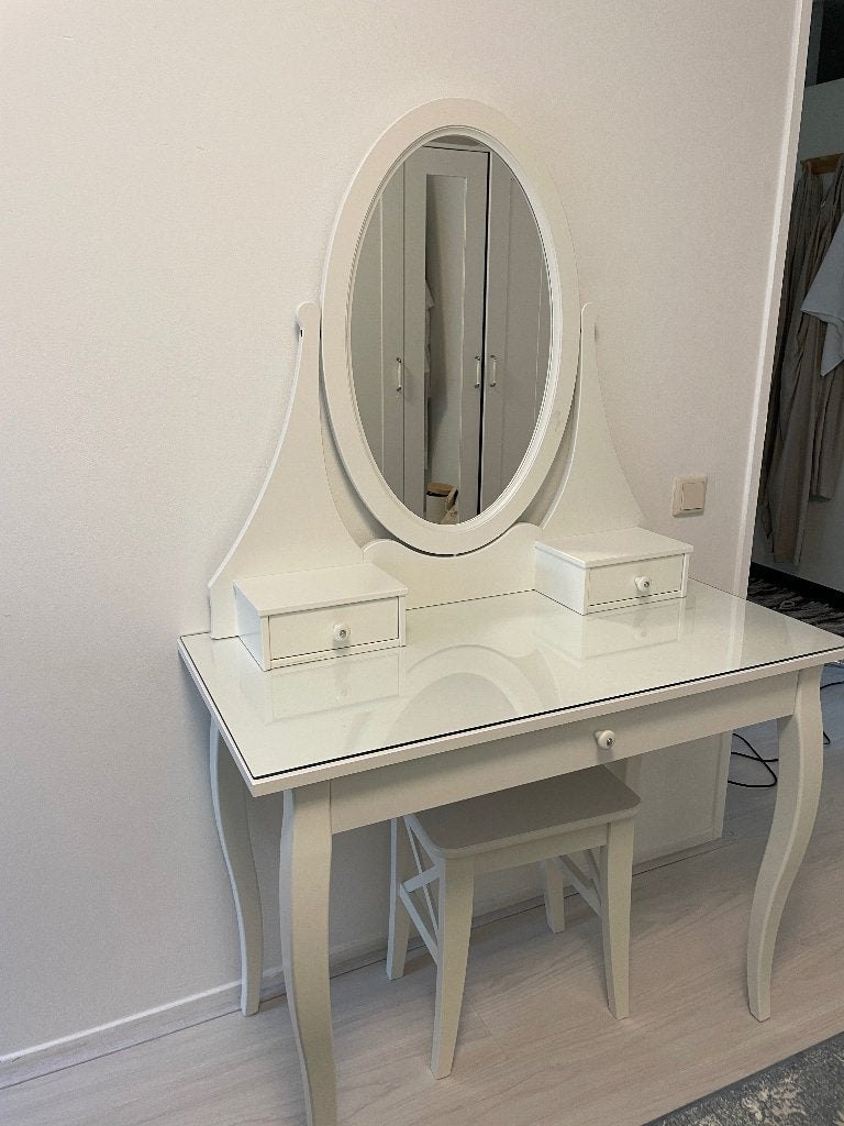 IKEA make-up tafel, Ophalen, Klassiek, 50 tot 100 cm, Zo goed als nieuw