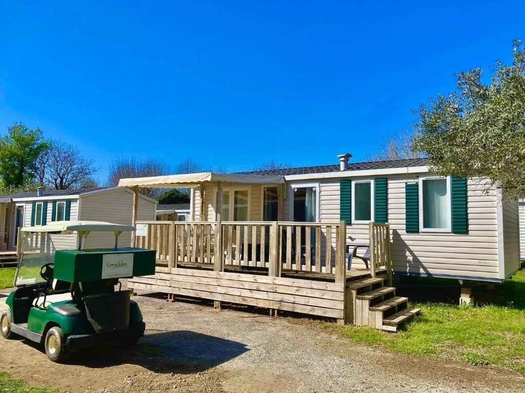Greenchalets Zuid Frankrijk Argeles sur Mer ook overwinteren, Vakantie, Campings, Kinderbed, Aan zee, Recreatiepark