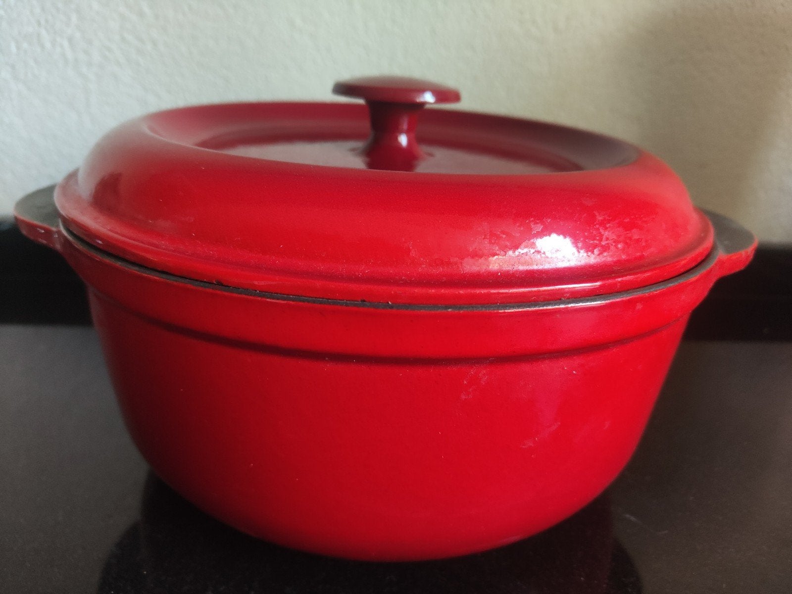 Made in France gietijzeren braadpan rood doorsnede 24 cm, Huis en Inrichting, Keuken | Potten en Pannen, Ophalen of Verzenden
