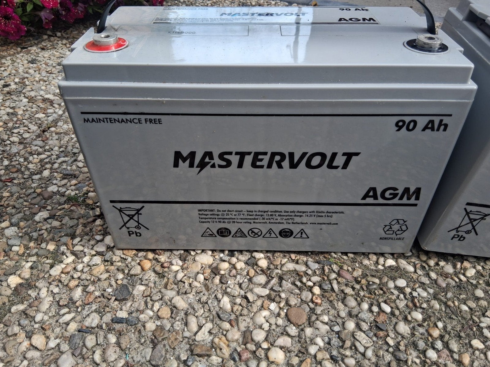 2x goede mastervolt accu ś 12/90 ah. helft van nieuw prijs., Ophalen