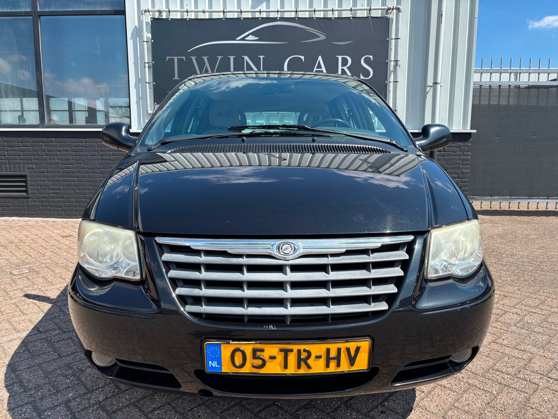 Chrysler Voyager 3.3i V6 SE Luxe, Auto's, Chrysler, 3301 cc, 450 kg, Gebruikt, Zwart