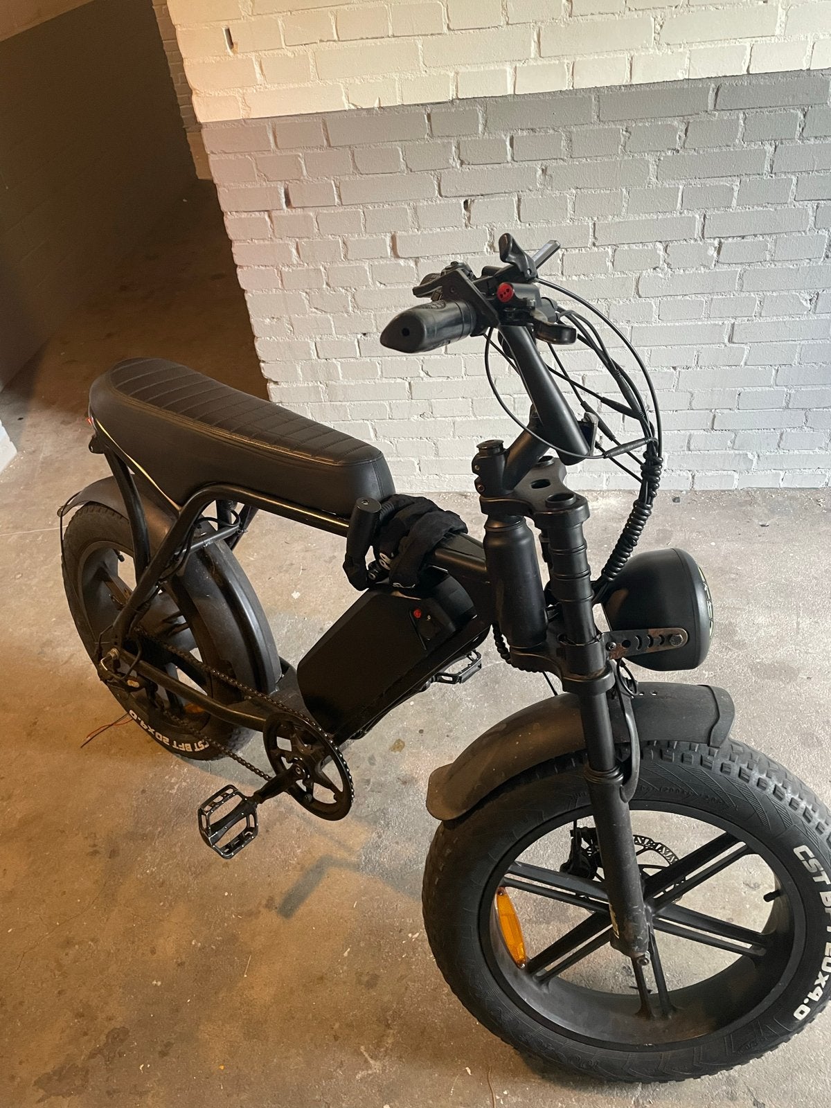 Ouxi V8 Fatbike - Elektrische Fiets, Gebruikt, Minder dan 47 cm, 30 tot 50 km per accu, Ophalen