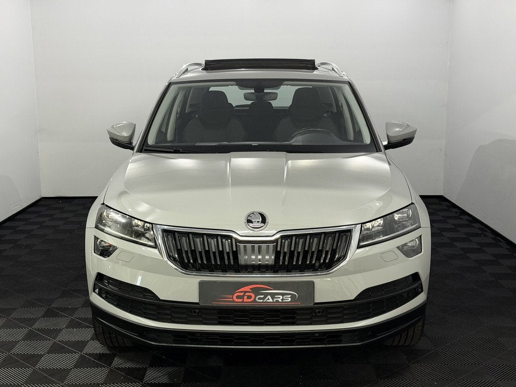 Skoda Karoq 1.0 TSI Business Edition Panoramadak, Camera, Na, Auto's, Skoda, Voorwielaandrijving, Stof, Gebruikt, Euro 6