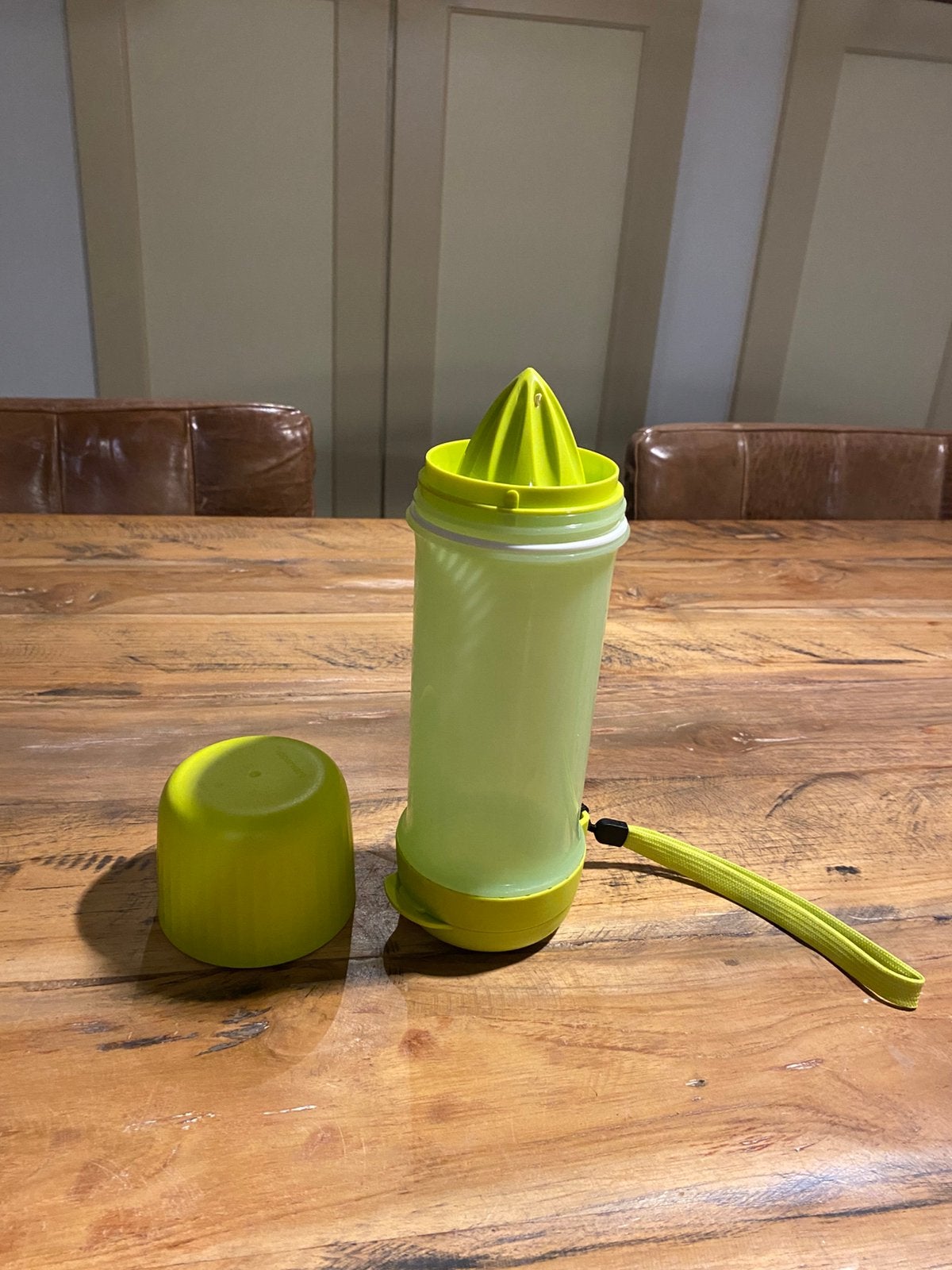 Tupperware fles met citruspers, Ophalen of Verzenden, Nieuw, Groen, Drinkfles