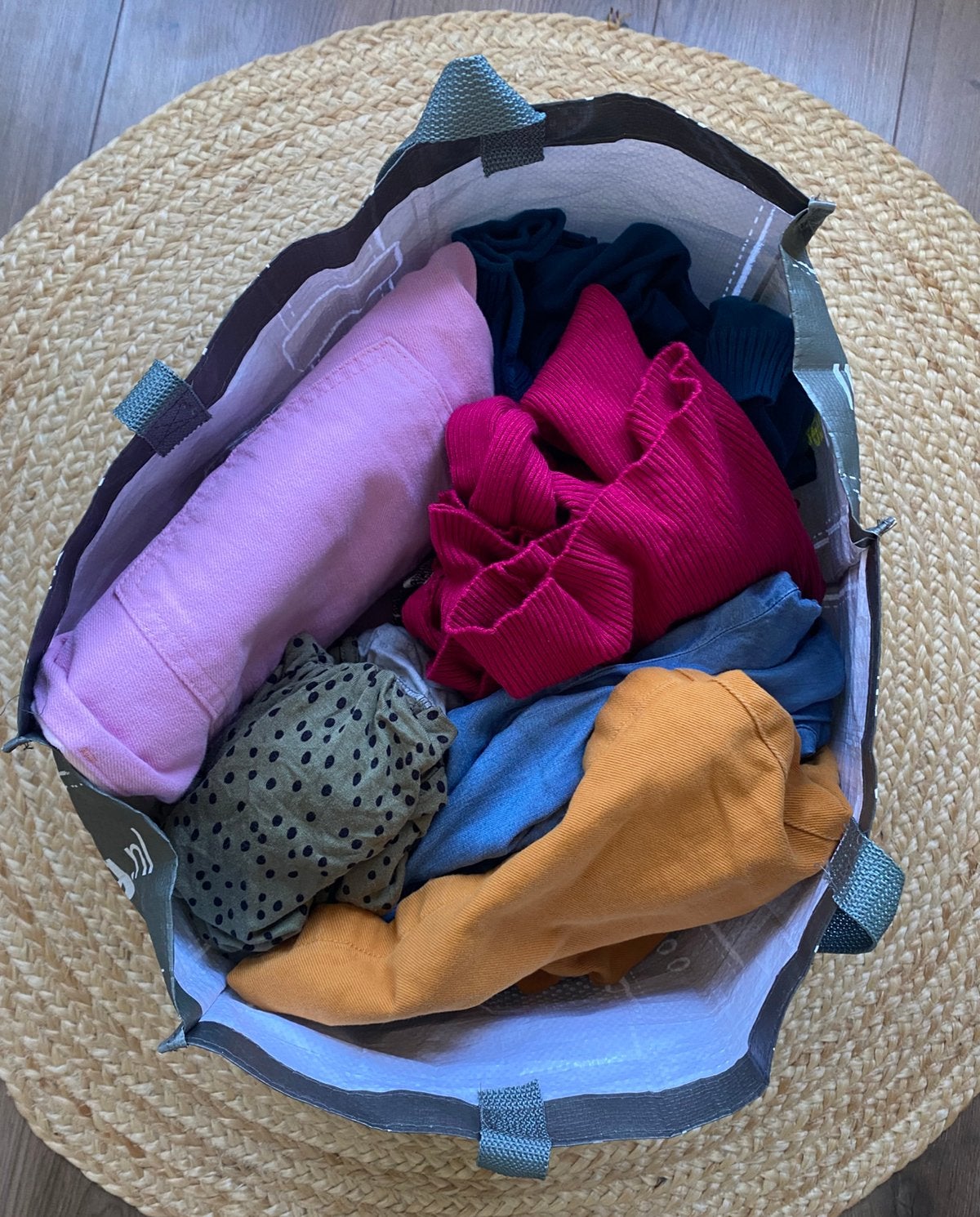 Grote tas vol dameskleding maat L/XL 42 (zie foto’s), Ophalen of Verzenden, Zo goed als nieuw, Maat 42/44 (L)