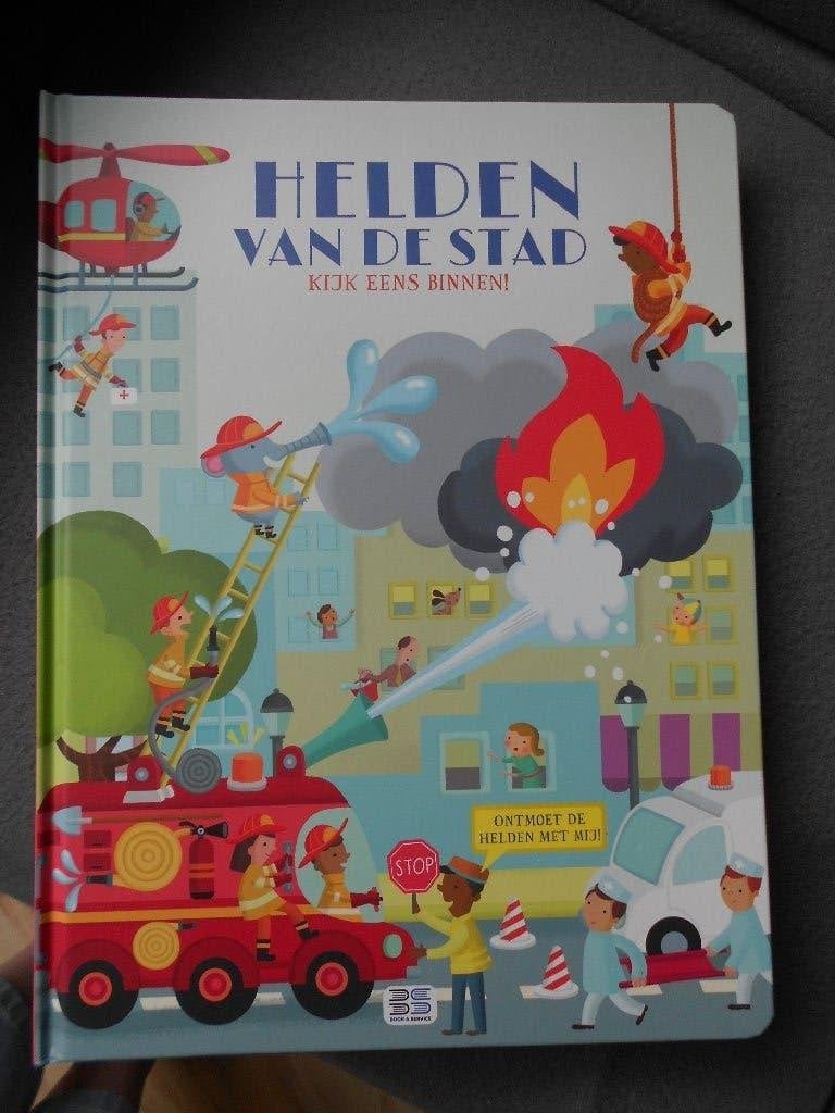 HELDEN VAN DE STAD  kijk eens binnen !, Ophalen, Uitklapboek, Jongen of Meisje, Nieuw