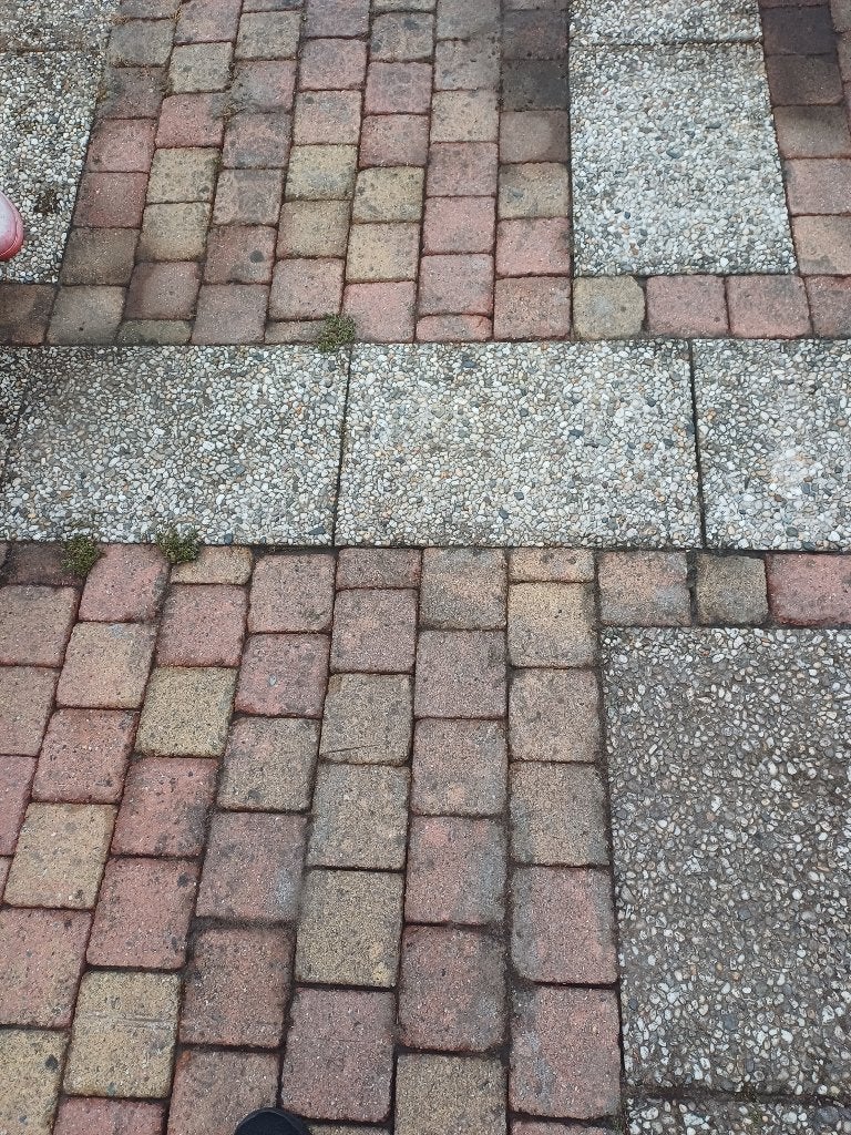 Tegels gratis uit de tuin halen, Tuin en Terras, Ophalen, Gebruikt, 10 m² of meer, Beton