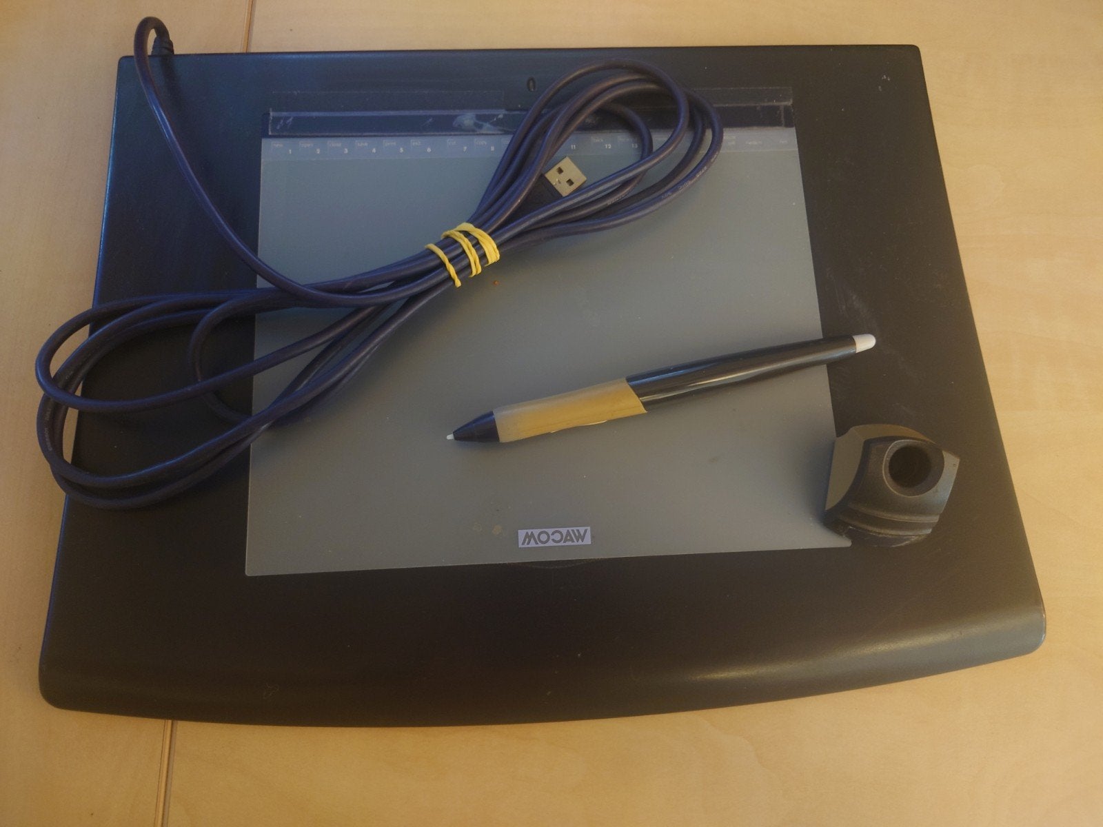 Wacom Intuos2 XD-0608-U + pen +penhouder, in nette staat!, Computers en Software, Tekentablets, Ophalen of Verzenden, Zo goed als nieuw