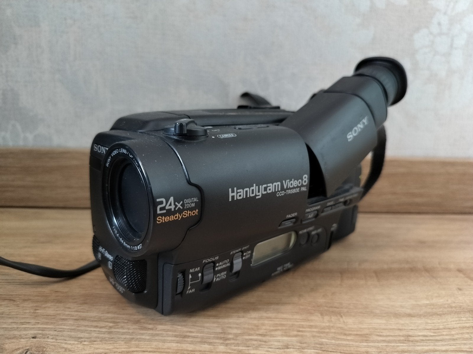 Sony Video 8 Handycam CCD-TR580E, Ophalen of Verzenden, Zo goed als nieuw, Sony, 20x of meer