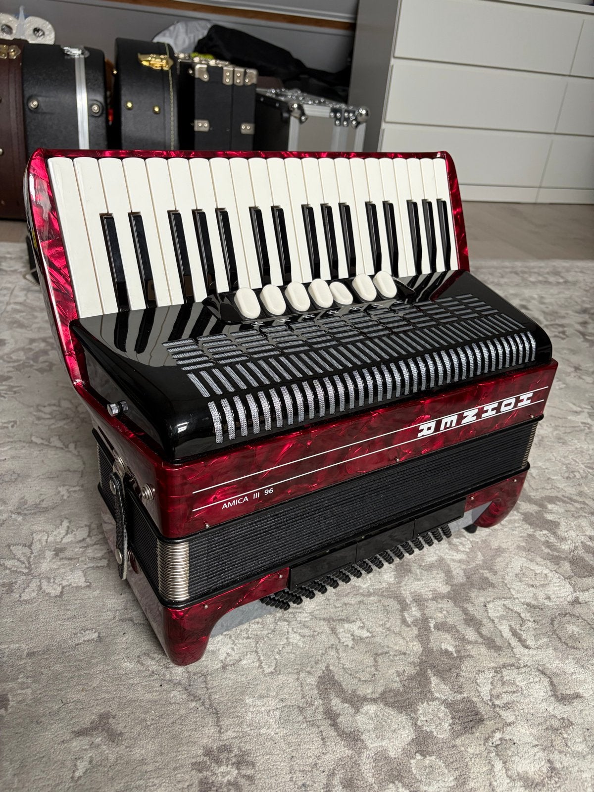 Hohner Amica III 96 bas accordeon met koffer en trolley, Ophalen, Gebruikt, Toetsaccordeon, 96-bas