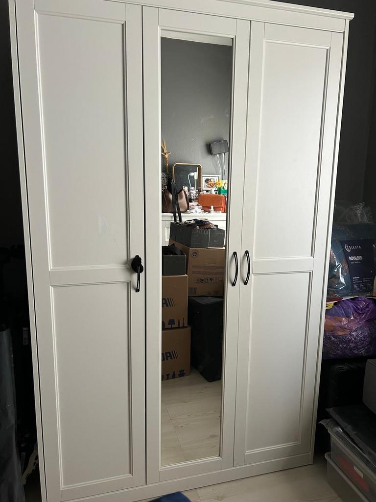 IKEA Kledingkast, Huis en Inrichting, Kasten | Kledingkasten, Ophalen, 100 tot 150 cm, Zo goed als nieuw, 150 tot 200 cm
