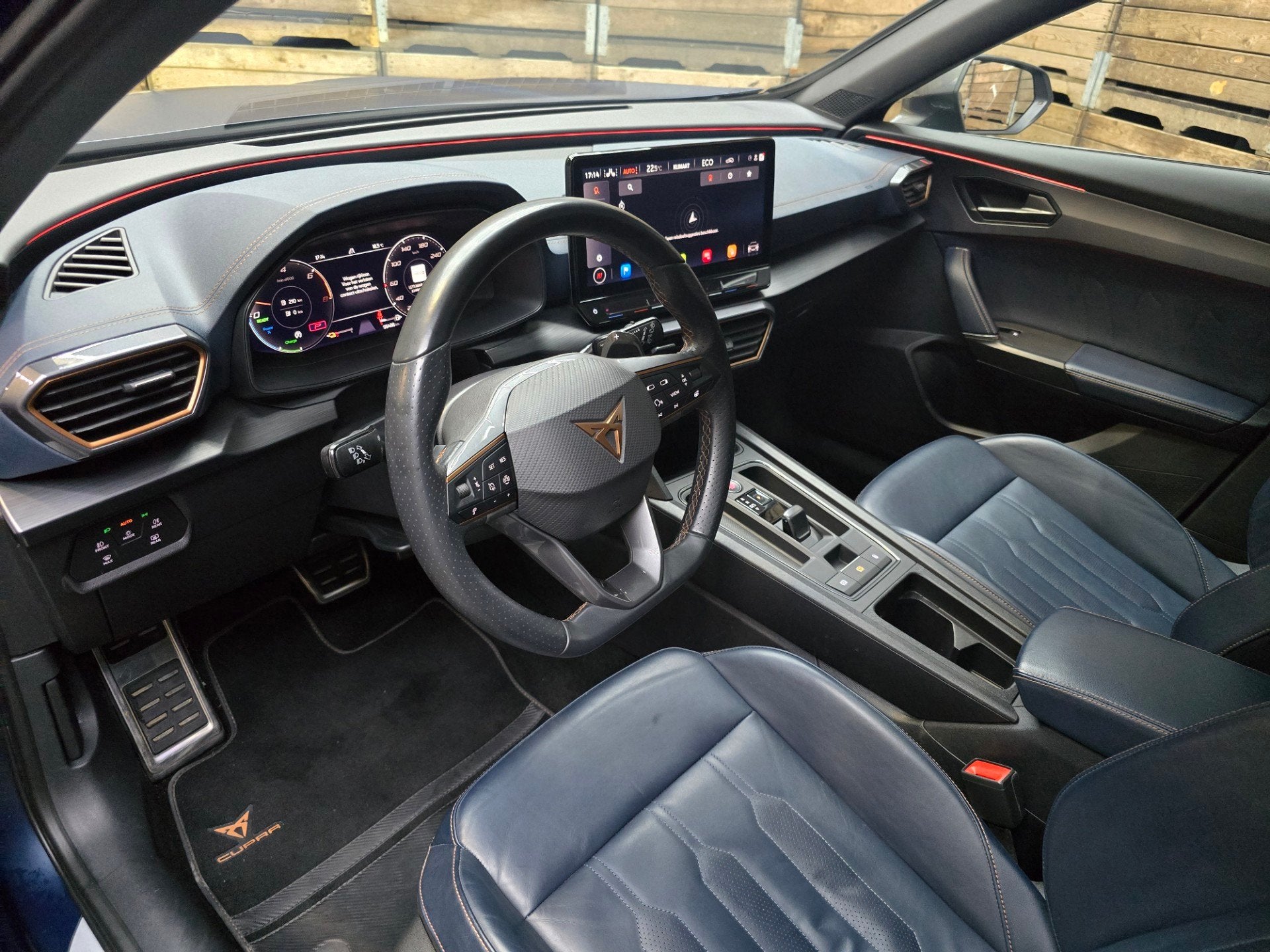 Cupra Formentor 1.4 e-Hybrid VZ Performance Pano Kuipstoelen, Auto's, Cupra, Gebruikt, 4 cilinders, Formentor, Blauw