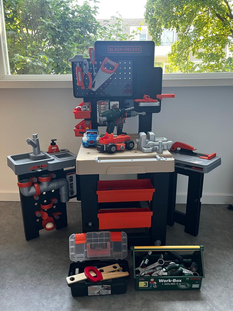 Grote speelgoed werkbank Smoby gereedschap en accessoires, Ophalen of Verzenden, Zo goed als nieuw, Jongen of Meisje