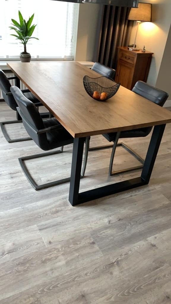 Eetkamertafel 2m x 1m in goede staat!, Ophalen, Eikenhout, 200 cm of meer, 50 tot 100 cm