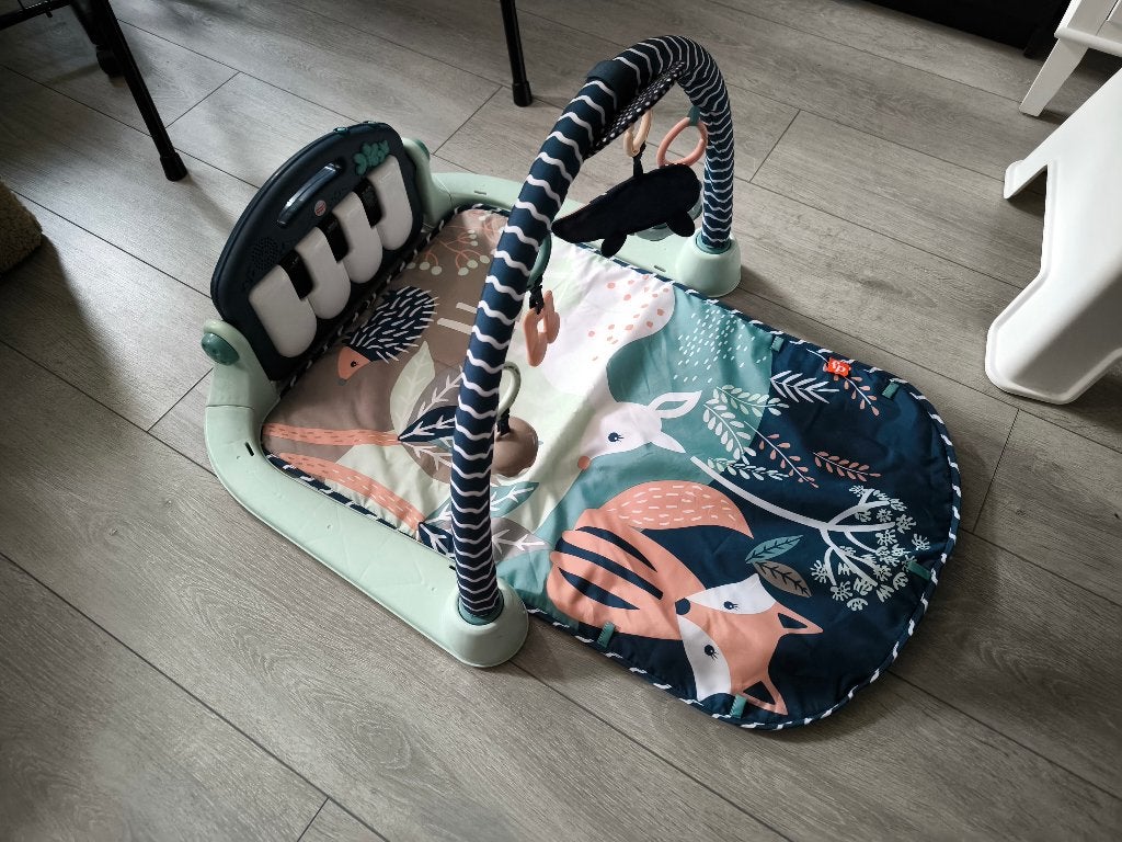 Fisher-Price BabyGym speelmat met piano, Ophalen, Zo goed als nieuw, Babygym, Met geluid