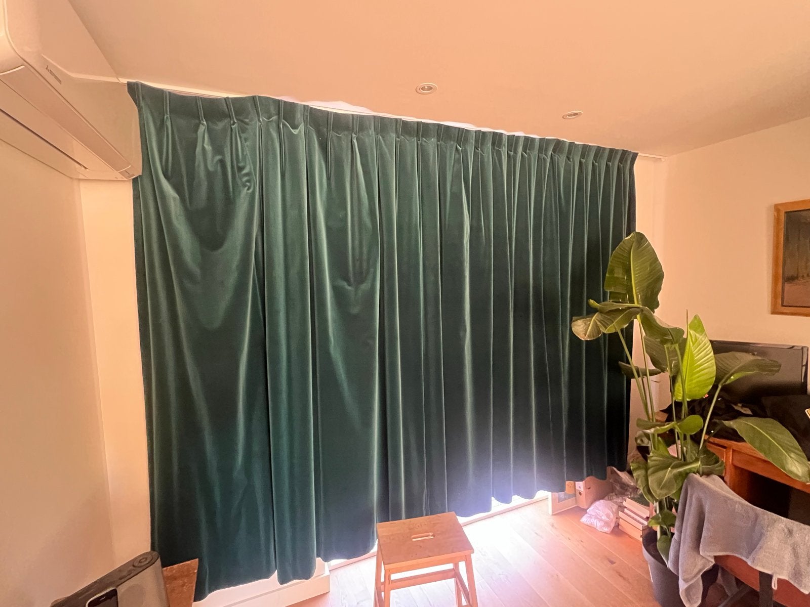 Verduisterende velours gordijnen Hema aqua groen gevoerd, Huis en Inrichting, Stoffering | Gordijnen en Lamellen, Gebruikt, Overige merken