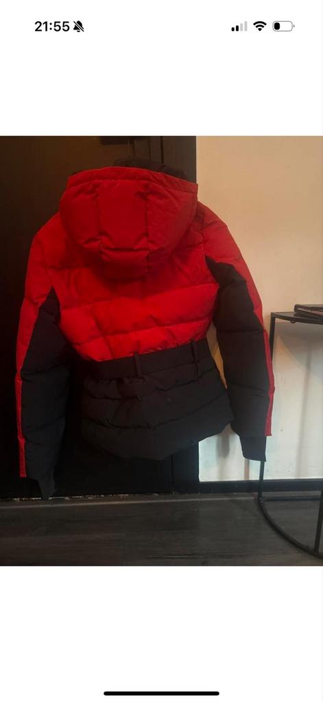 Nikkie Puffer Jas Rood/Zwart met Ceintuur, Ophalen, Zo goed als nieuw, Maat 36 (S), Rood