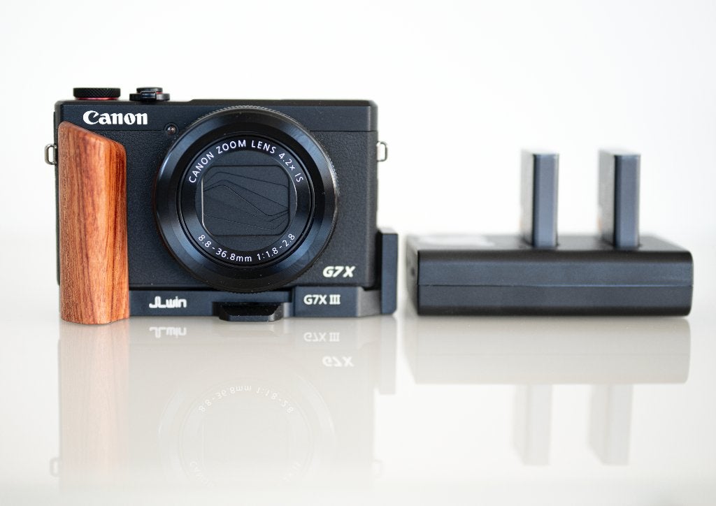 Canon G7X mark III + grip + 2 extra accu's NIEUWSTAAT, Canon, Ophalen of Verzenden, Zo goed als nieuw, Compactcamera