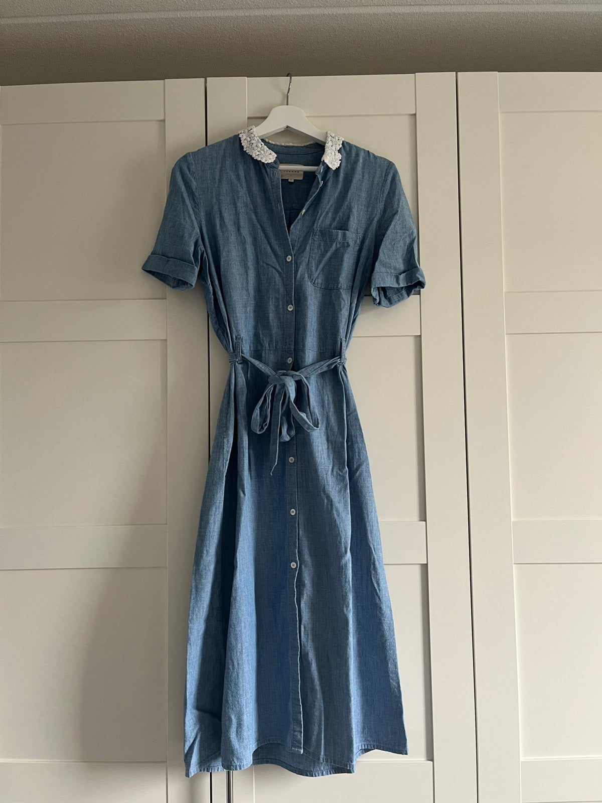 Blauwe Sézane Jurk (Maat 36), Kleding | Dames, Jurken, Zo goed als nieuw, Maat 36 (S), Blauw, Onder de knie, Ophalen of Verzenden
