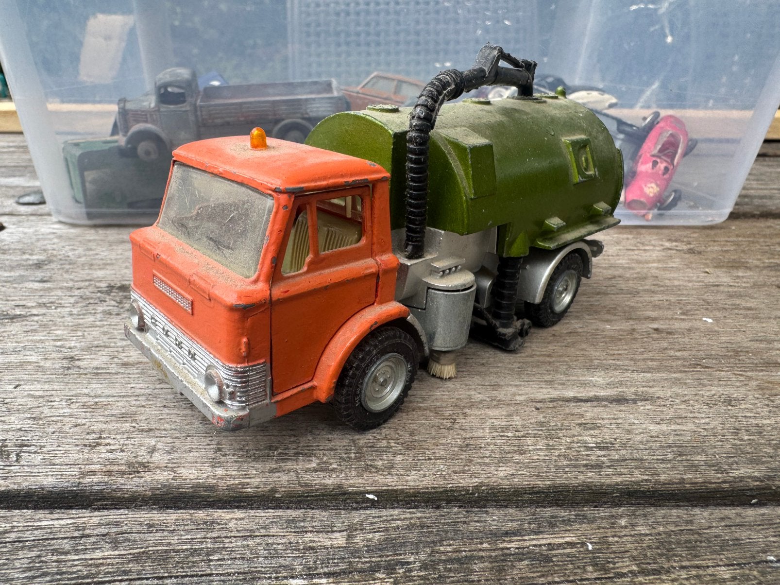 1:43 Oude Dinky Toys & Corgi Toys 5 euro pst. opknappers, Hobby en Vrije tijd, Modelauto's | 1:43, Ophalen of Verzenden, Gebruikt