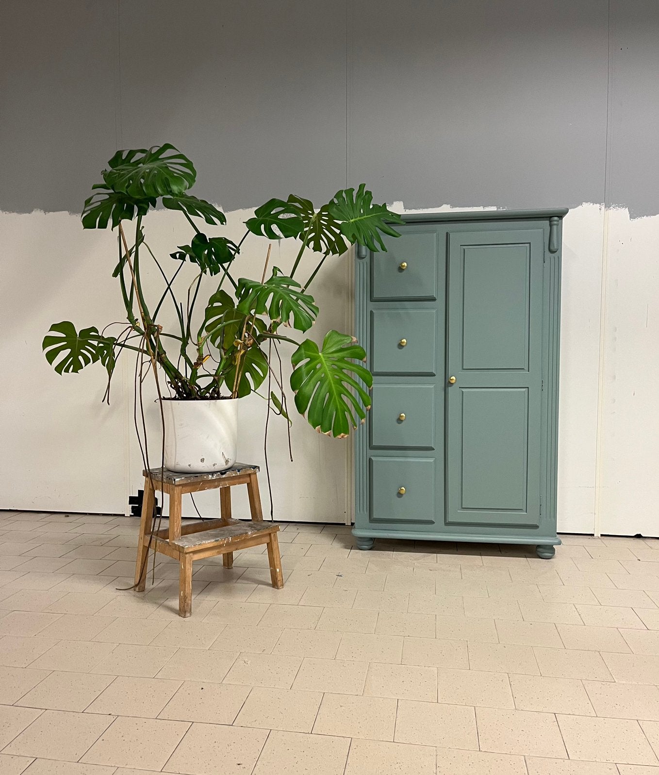 Brocante kledingkast voor kinder- of babykamer, Ophalen, Kast, 105 cm of meer, Zo goed als nieuw