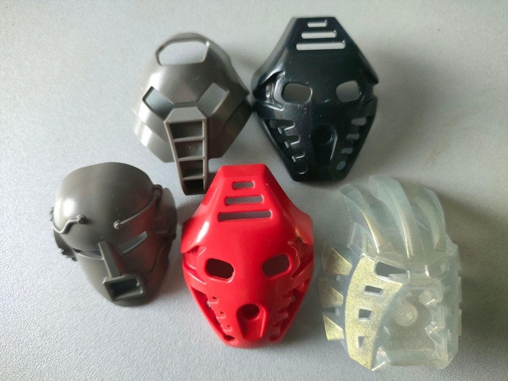 8 originele LEGO Bionicle maskers/Krana, Bionicle, Lego, Accessoire, Ophalen of Verzenden