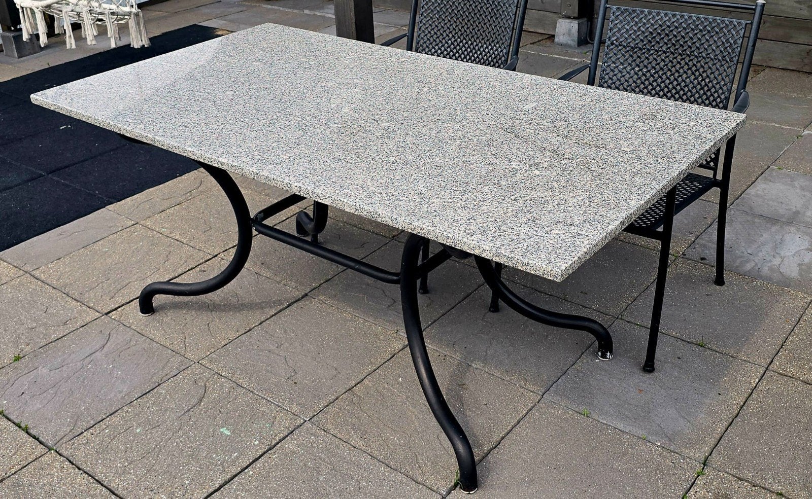 Granieten tuintafel met metalen onderstel, Tuin en Terras, Ophalen, Gebruikt, Rechthoekig, Overige materialen