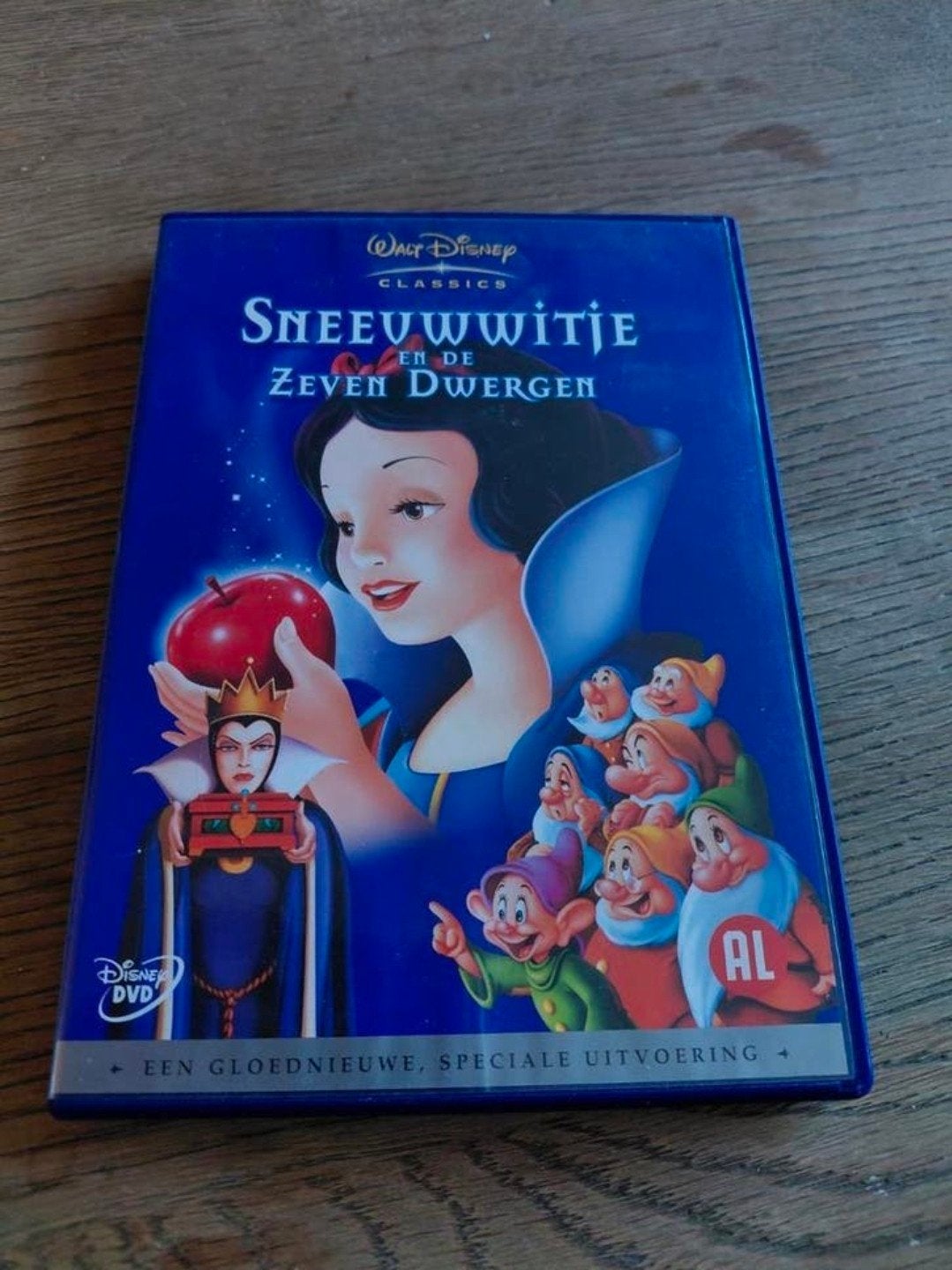 Classics Sneeuwwitje - Speciale Uitvoering dvd., Tekenfilm, Ophalen of Verzenden, Zo goed als nieuw, Alle leeftijden