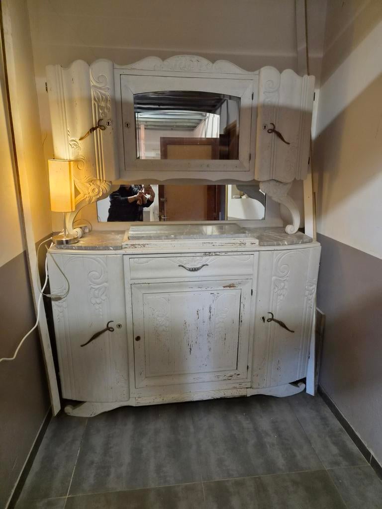 Antieke kast (opknapper), Huis en Inrichting, Complete inboedels, Ophalen