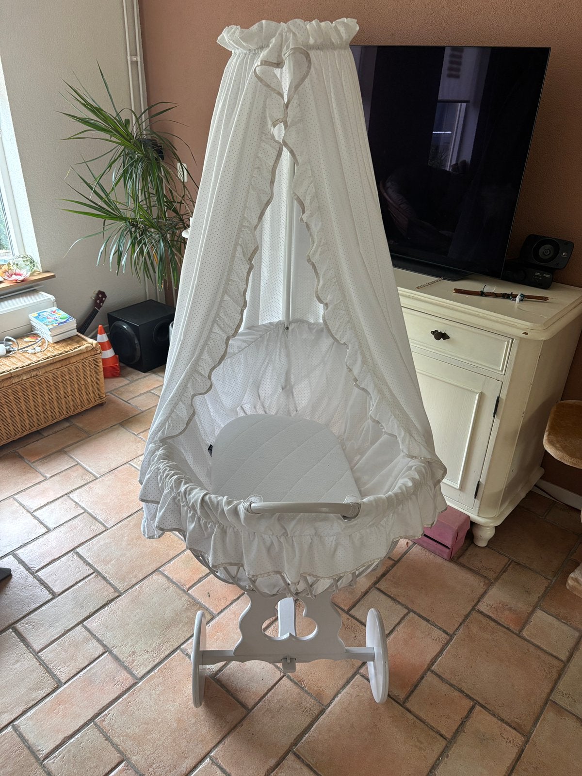 Wieg baby riet hout hemeltje antiek - in prijs verlaagd!!, Kinderen en Baby's, Babywiegjes en Ledikanten, Ophalen, Gebruikt, Wieg