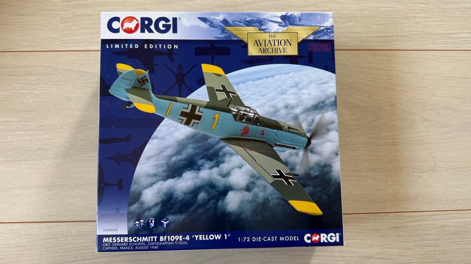 Corgi AA28004 Messerschmitt Bf109E4 Yellow 1, Ophalen of Verzenden, Zo goed als nieuw, Schaalmodel