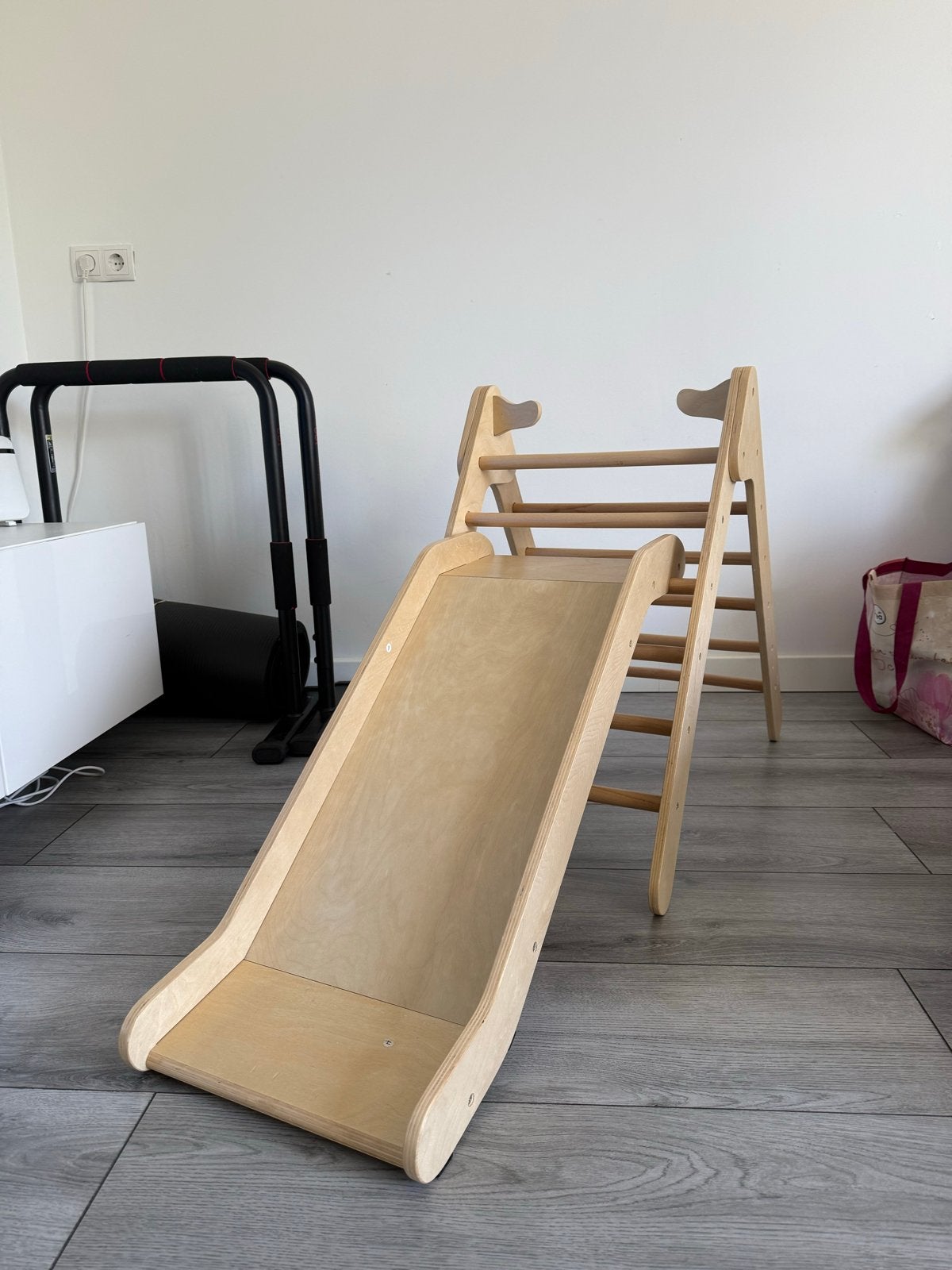 Houten Klimrek met Glijbaan - Montessori Speelgoed, Kinderen en Baby's, Speelgoed | Houten speelgoed, Ophalen, Zo goed als nieuw
