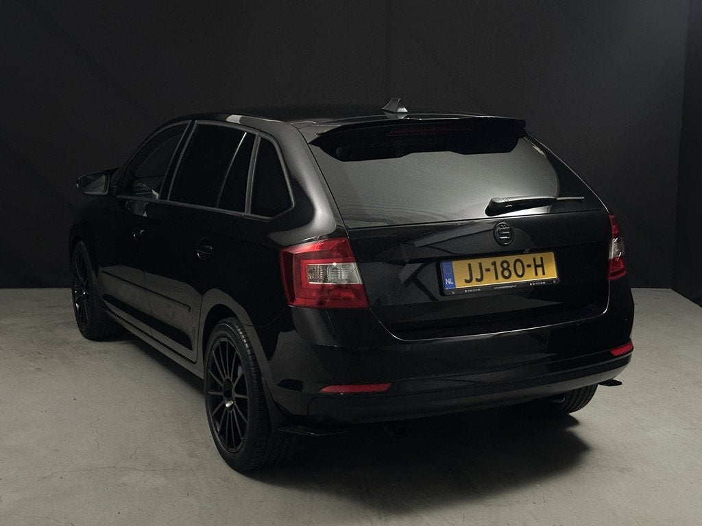 Skoda Rapid Spaceback 1.2 TS Style EDITION *Automaat*Sport*F, Gebruikt, Euro 6, 4 cilinders, Origineel Nederlands