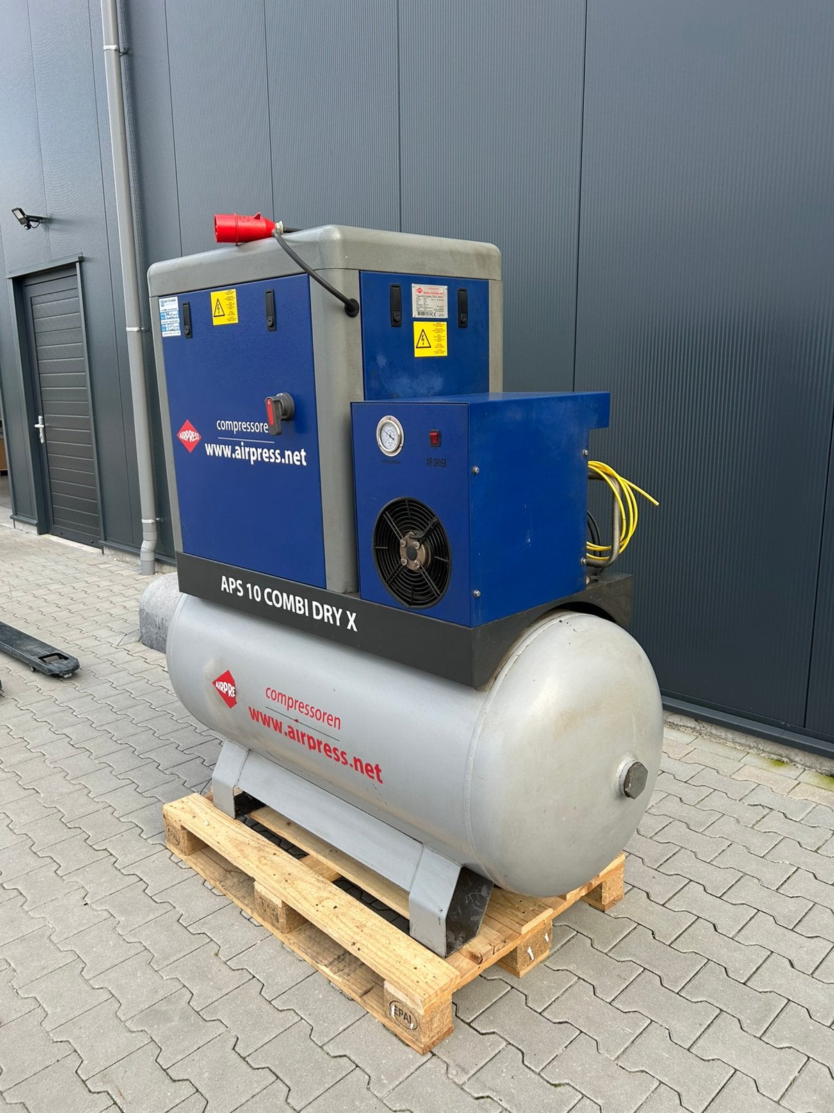 Gebruikte Schroefcompressor Airpress APS 10 CombiDry X, Doe-het-zelf en Verbouw, Ophalen, Geluidgedempt, Gebruikt, 800 liter/min of meer