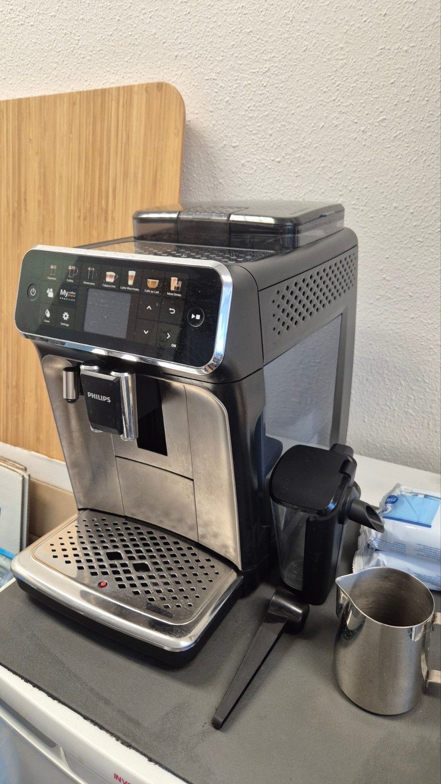 Philips 5400 EP5447/90 LatteGo, Witgoed en Apparatuur, Ophalen, Espresso apparaat, 10 kopjes of meer, Koffiebonen