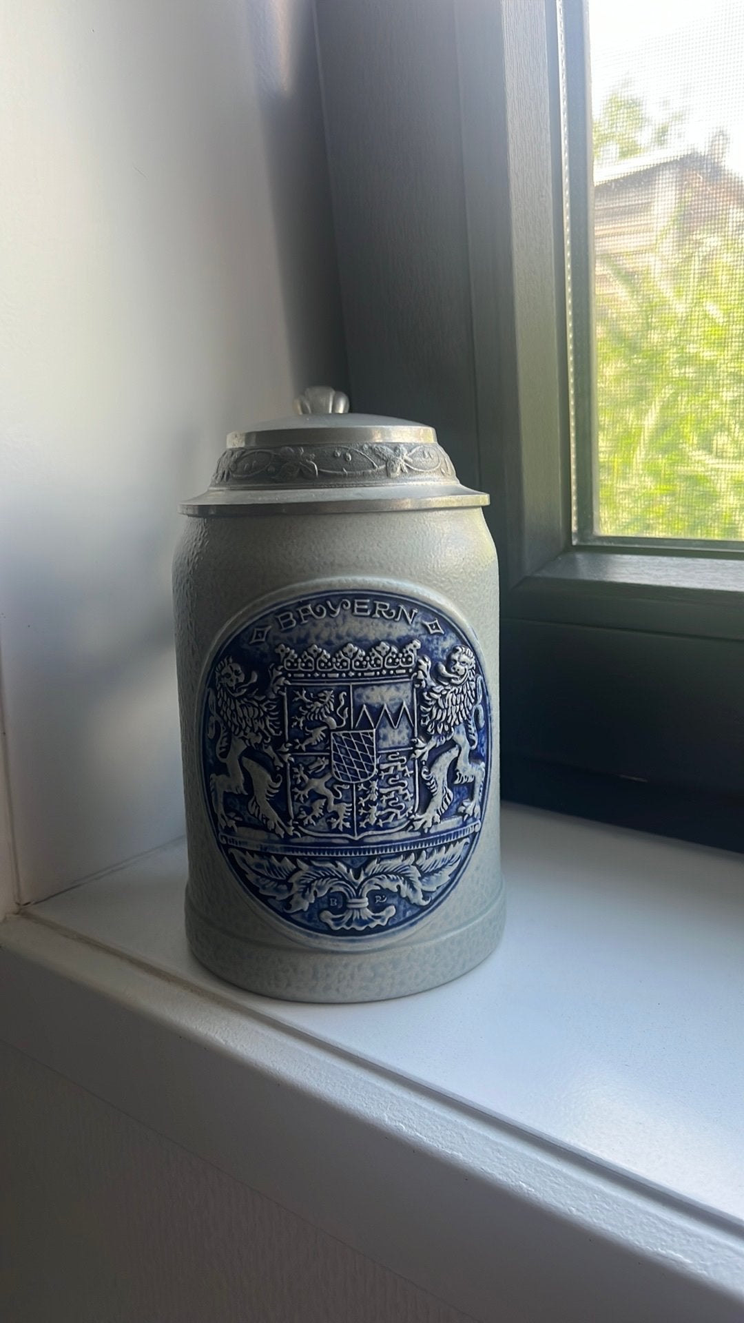 Duitse Bierpul Bayern met sierlijk deksel, Ophalen of Verzenden, Zo goed als nieuw