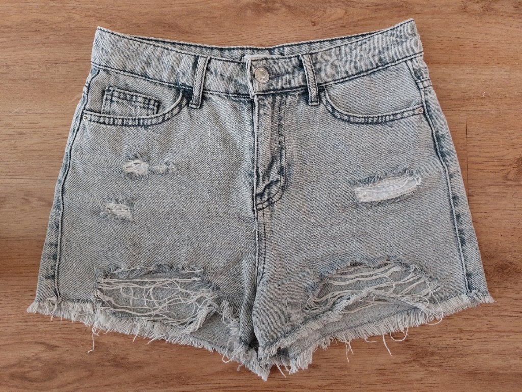 Shorts jeans DeFacto mt 34, Kort, Ophalen of Verzenden, Zo goed als nieuw, DeFacto