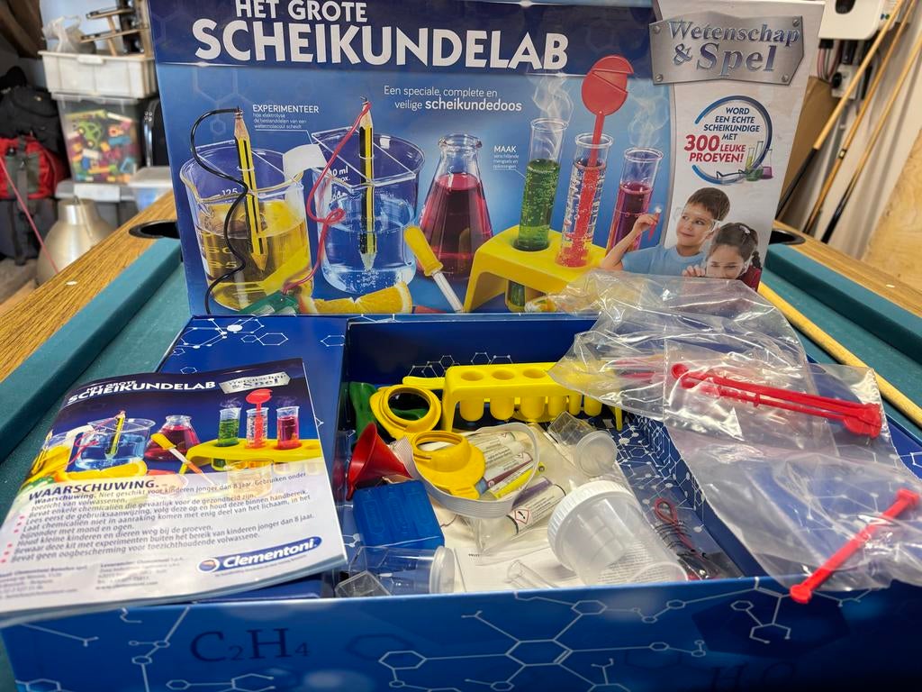 Scheikundelab voor kinderen - Compleet!, Kinderen en Baby's, Speelgoed | Educatief en Creatief, Ophalen of Verzenden, Zo goed als nieuw