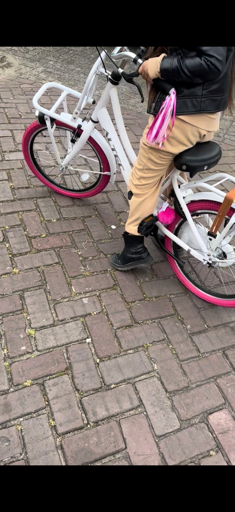 Witte Altec Urban fiets met roze accenten, Ophalen, Gebruikt
