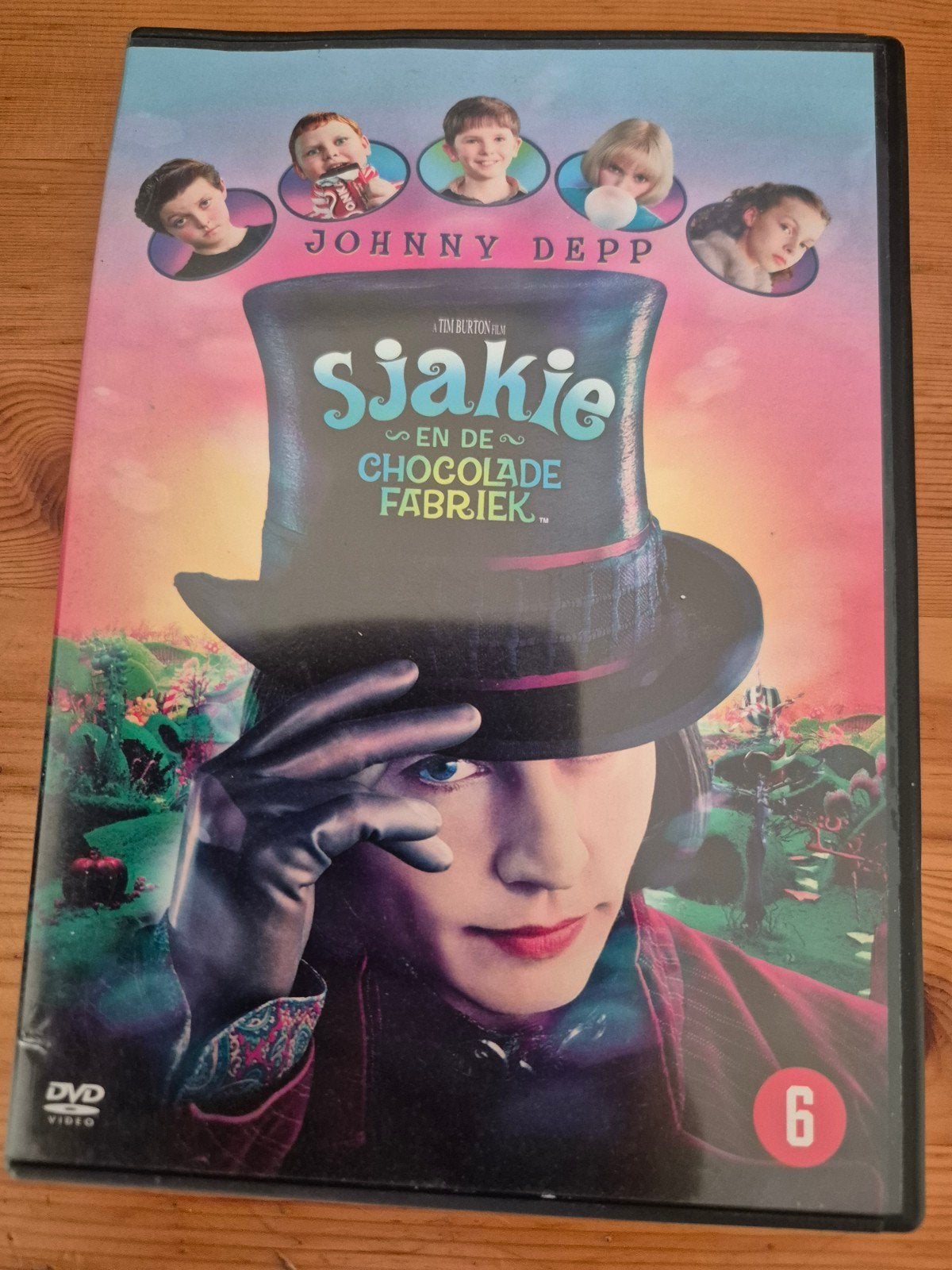 Sjakie en de Chocoladefabriek (DVD) - Tim Burton, Nederlands, Ophalen of Verzenden, Zo goed als nieuw, Vanaf 6 jaar