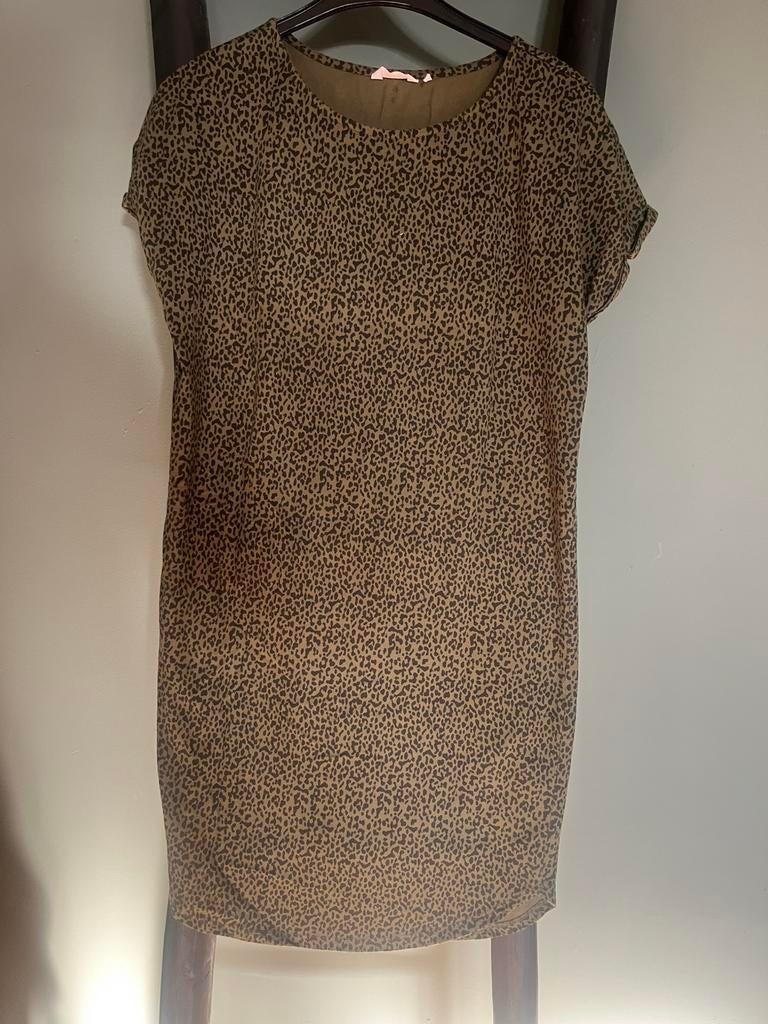 Groen panter jurkje M jurken luipaard jurkjes t-shirt dress, Kleding | Dames, Jurken, Maat 38/40 (M), Verzenden, Zo goed als nieuw