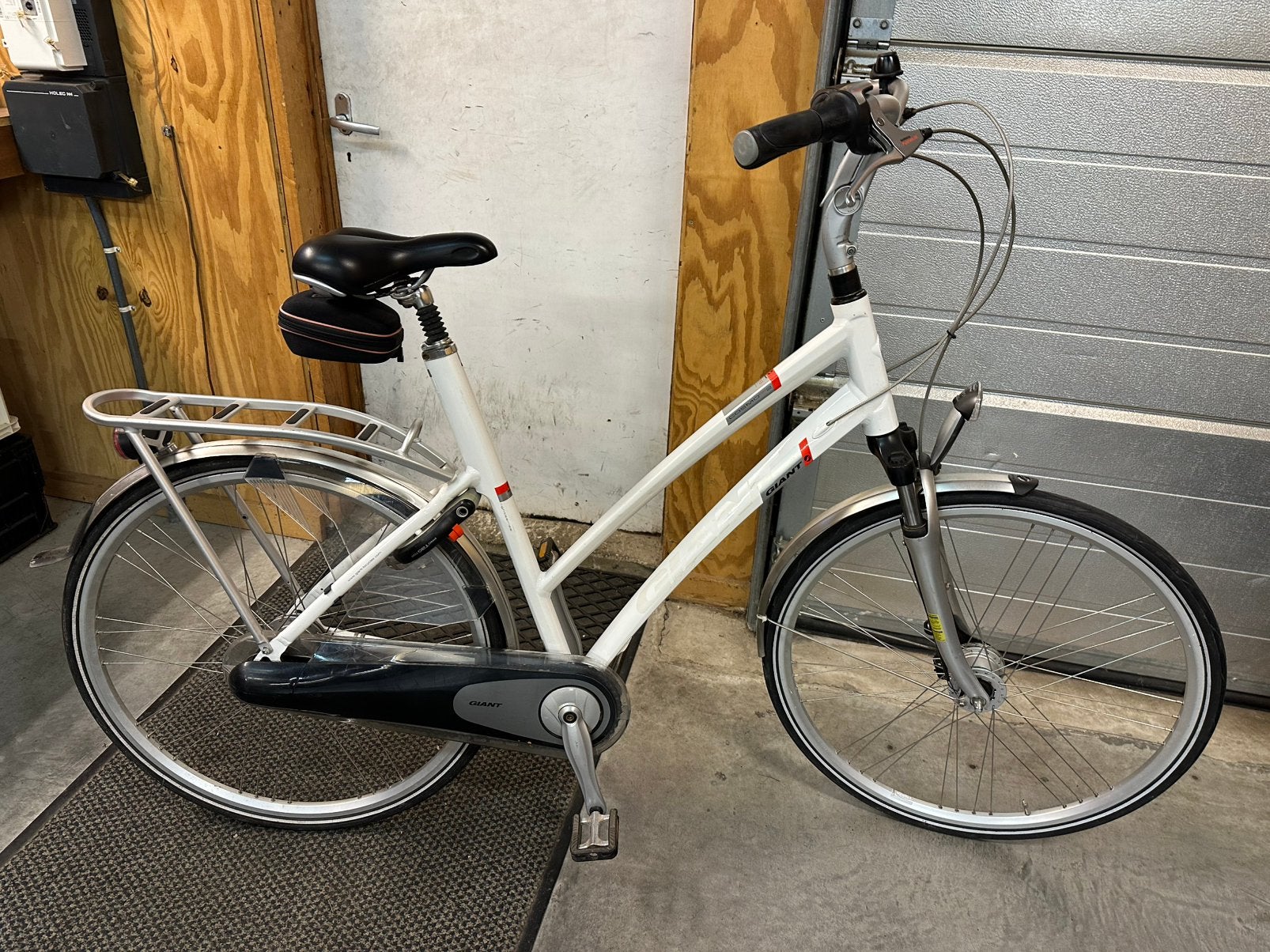 Giant Cosmo CS2 frame 59 cm wiel 28 inch 8 versnellingen, Versnellingen, 56 cm of meer, Zo goed als nieuw, Ophalen
