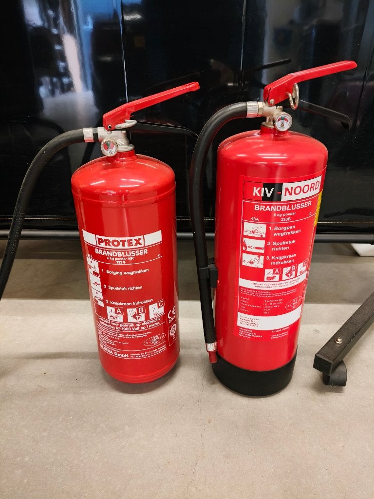 Brandblussers 6 kg, 2 stuks, Ophalen of Verzenden, Zo goed als nieuw, Brandblusser