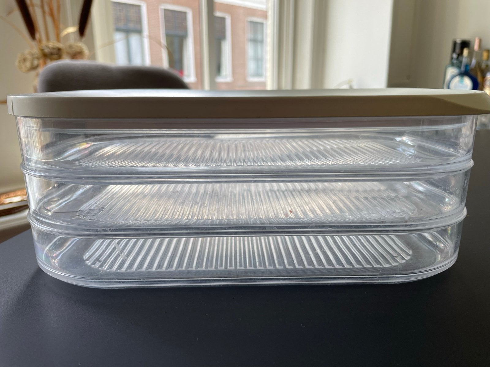 Tupperware bewaardoos met deksel - stapelbaar, Ophalen, Gebruikt, Overige kleuren, Bewaardoos